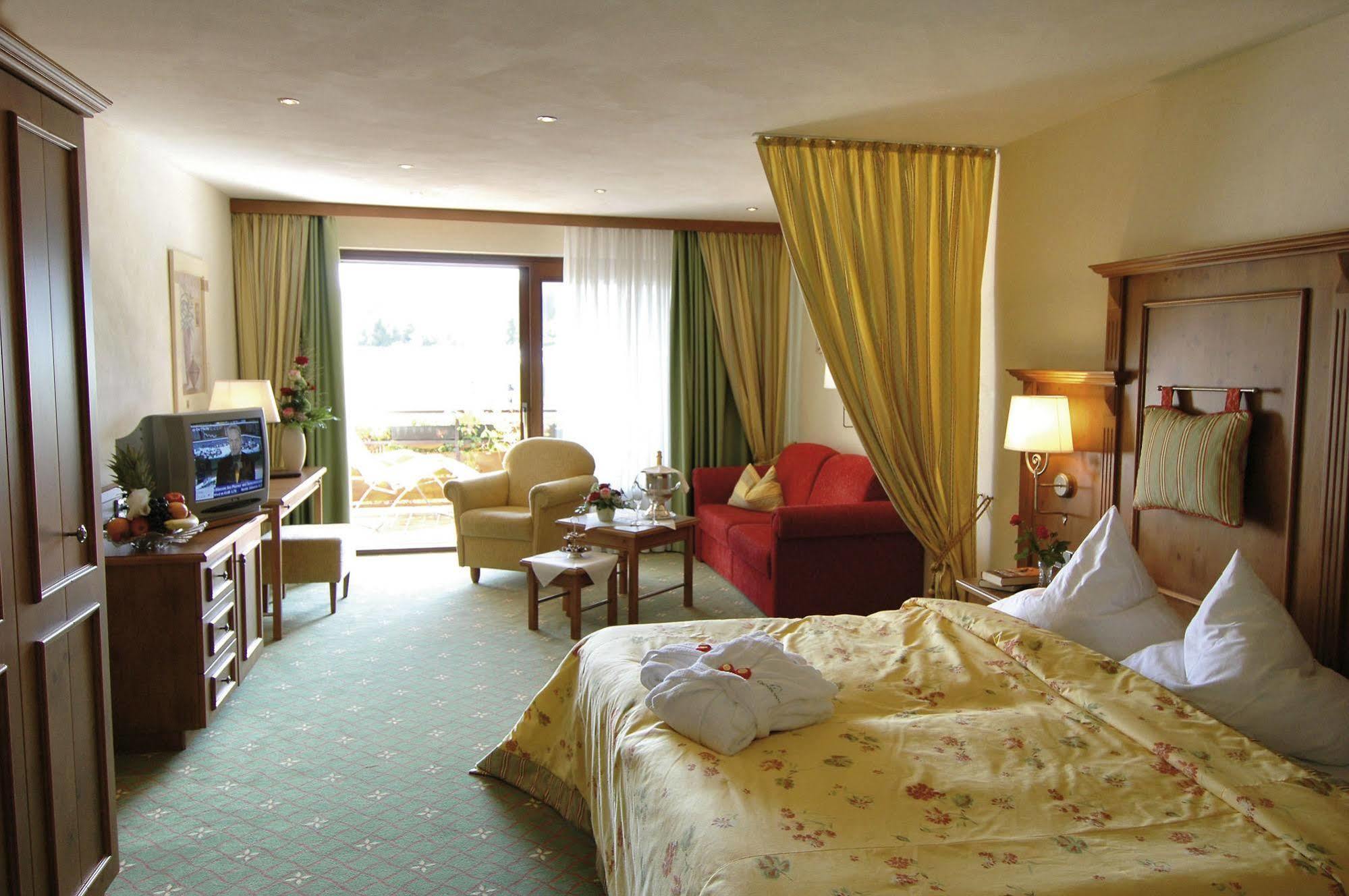 Hotel Gruener Wald Freudenstadt Ngoại thất bức ảnh